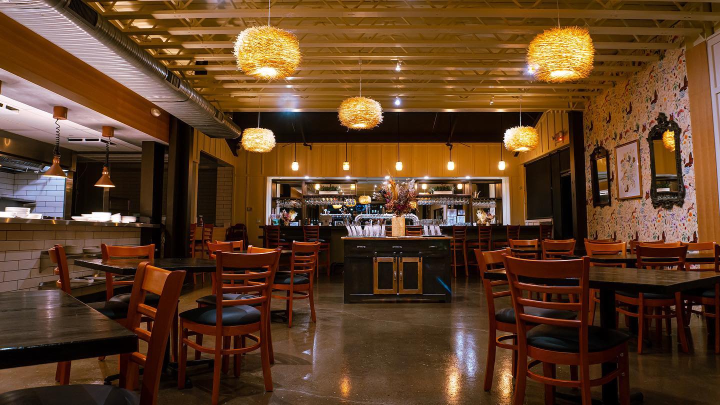 EttoPastaBar_maindining.jpeg__PID:d08915a5-30b5-48a2-bdea-366ae047b6b1