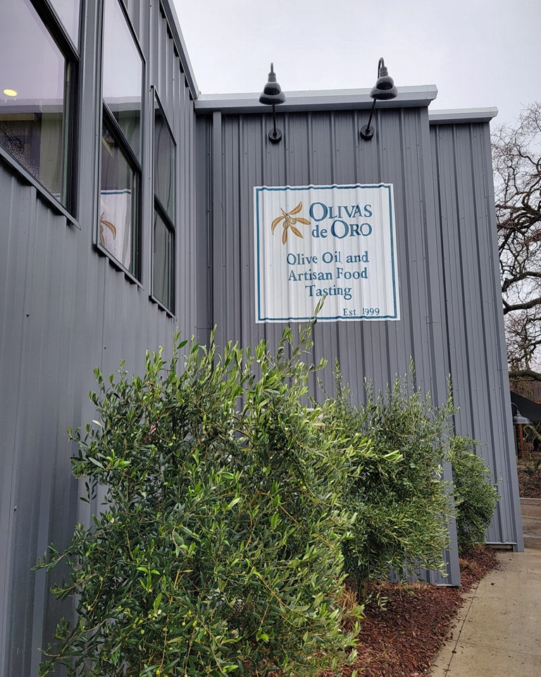 OlivasdeOro_entrance.jpeg__PID:46f71ae6-ce6f-48f8-89c1-92b696733cab